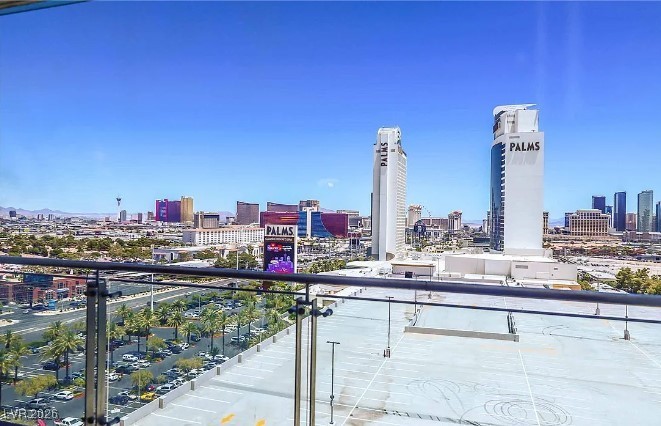 Photo 13 of 16, 4381 W Flamingo Road #1212