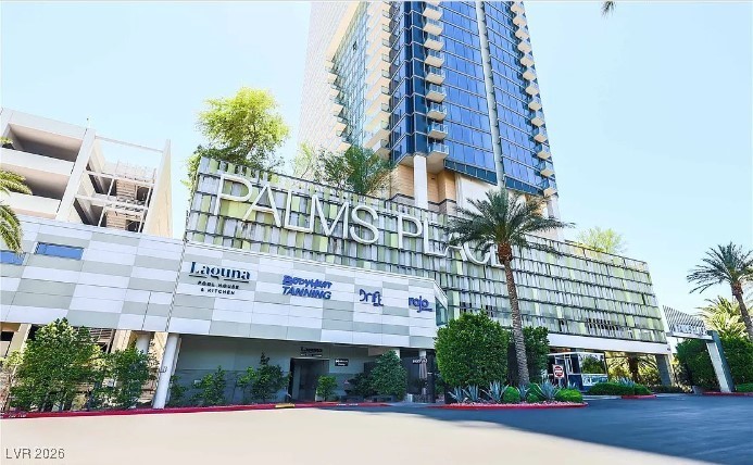 Photo 14 of 16, 4381 W Flamingo Road #1212