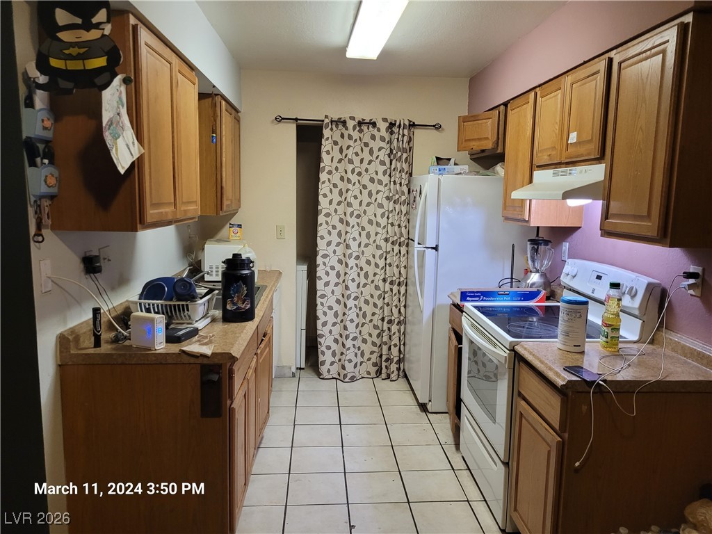 Photo 4 of 808 Hedge Way #4