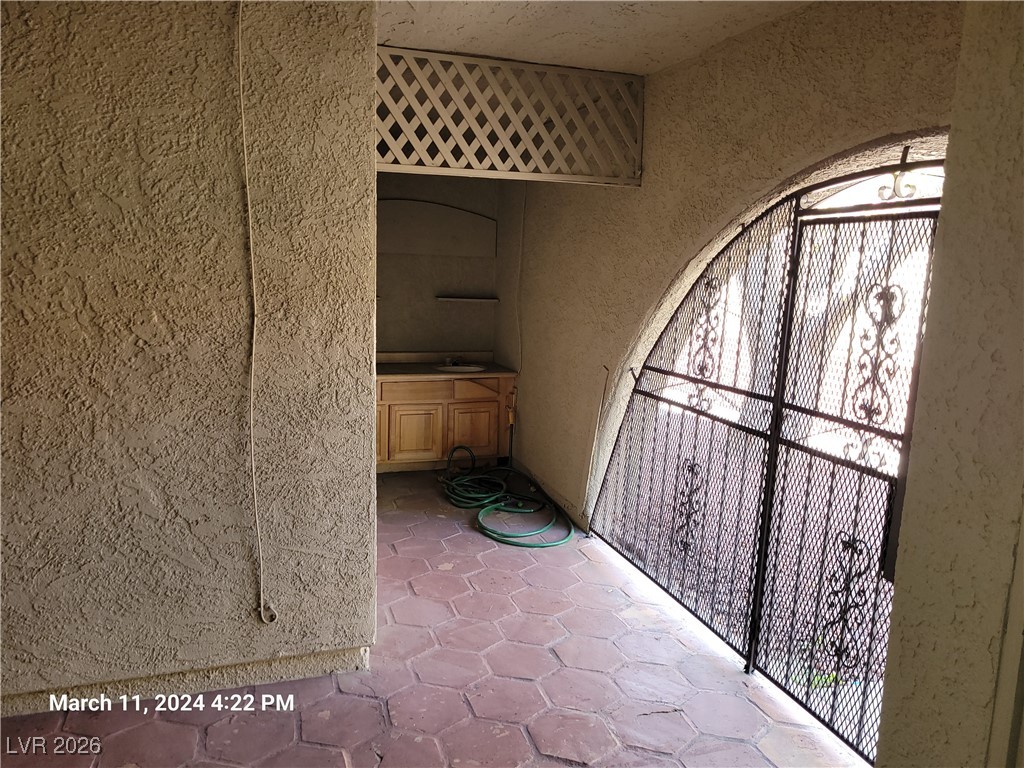 Photo 17 of 19, 808 Hedge Way #4