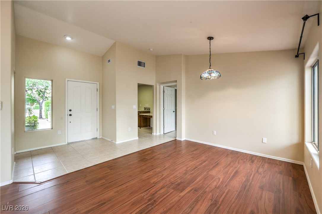 Photo 6 of 39, 9948 Bundella Drive