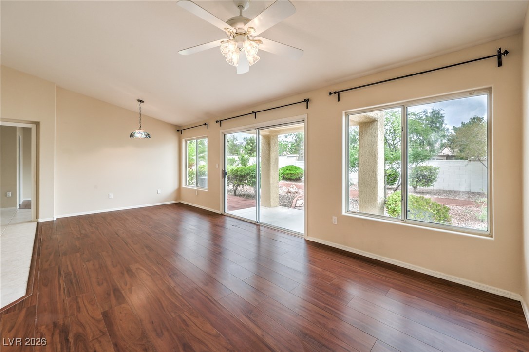 Photo 10 of 39, 9948 Bundella Drive