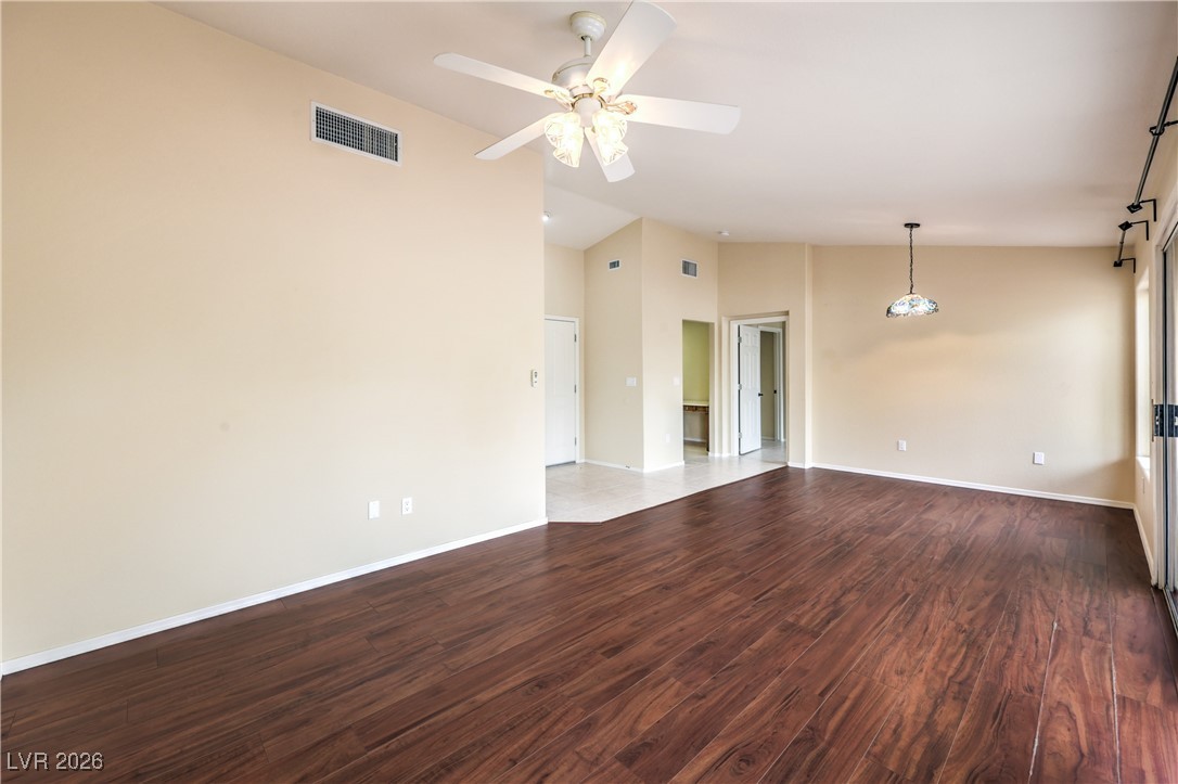 Photo 11 of 39, 9948 Bundella Drive