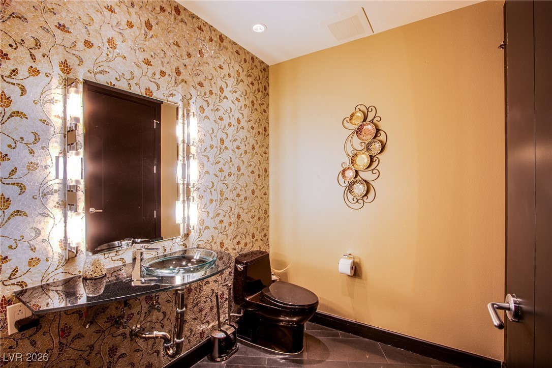 Photo 24 of 64, 4525 Dean Martin Drive #2000