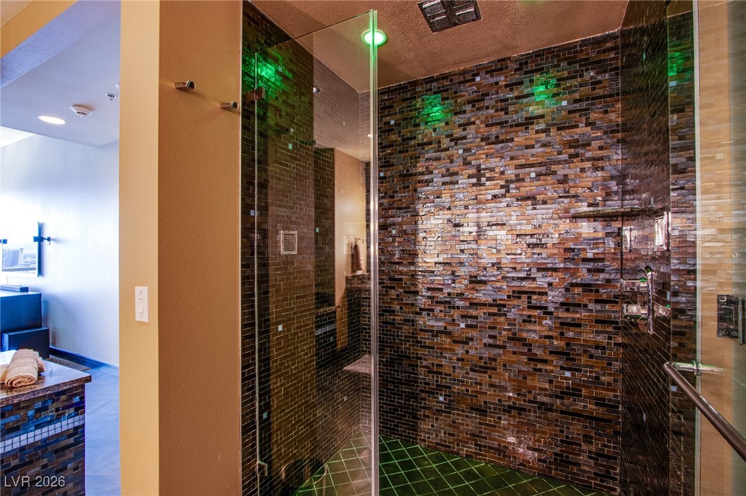 Photo 28 of 64, 4525 Dean Martin Drive #2000