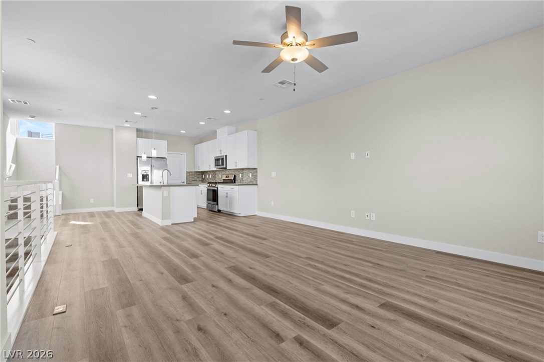 Photo 16 of 44, 8629 Ensworth Street #114