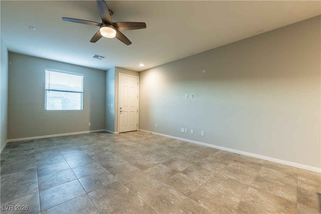 Photo 4 of 2664 Chinaberry Hill Street