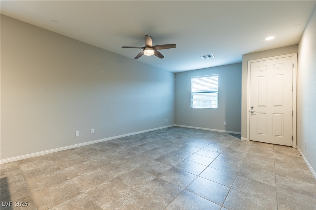 Photo 5 of 2664 Chinaberry Hill Street