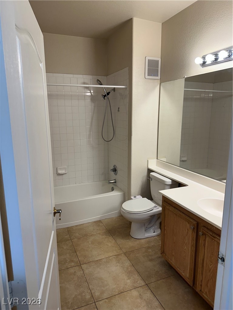 Photo 11 of 16, 1404 Seward Street #104