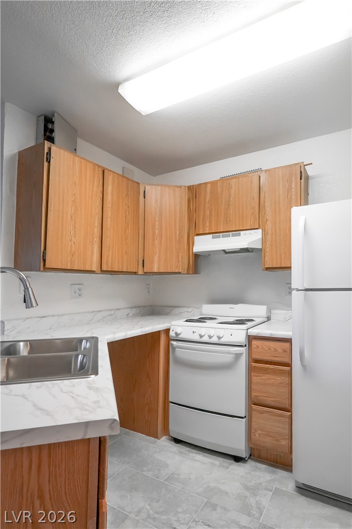Photo 10 of 28, 510 Elm Drive #106