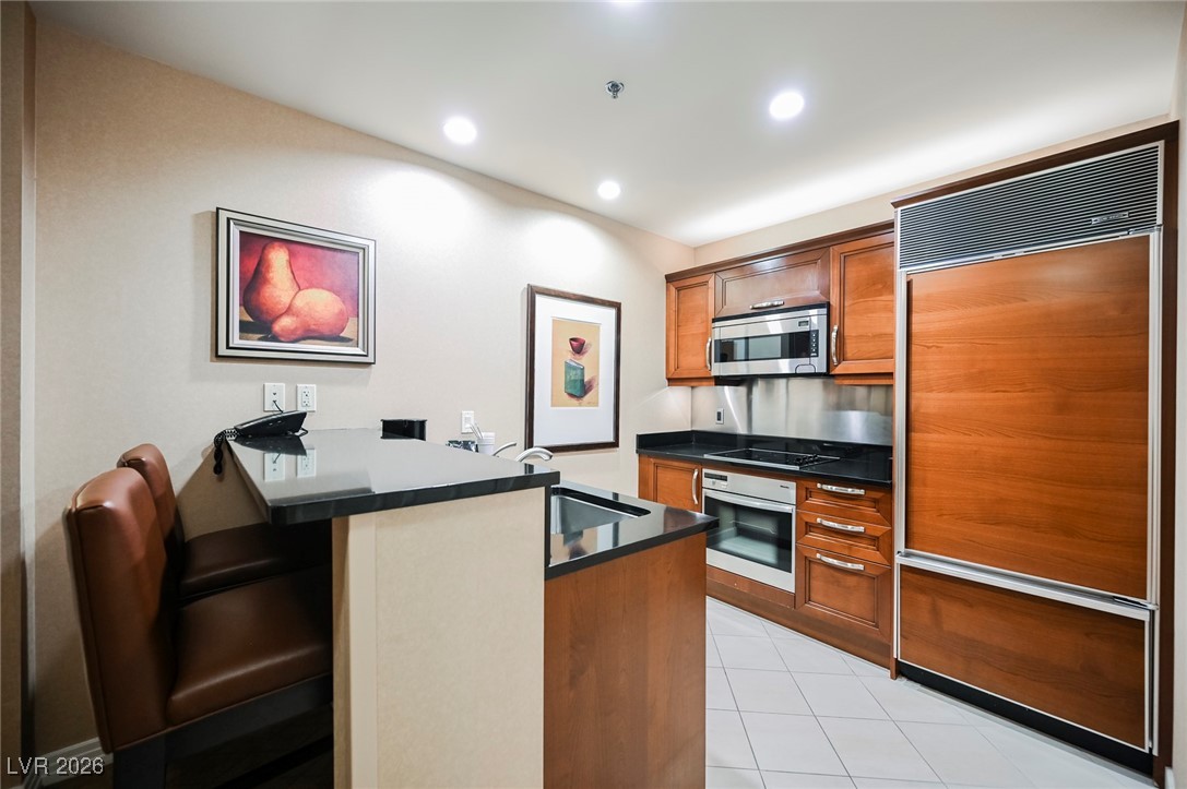 145 HARMON Avenue #208, Las Vegas