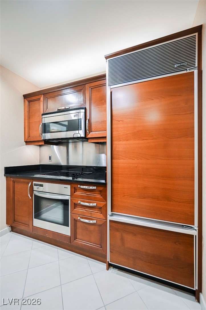 Photo 3 of 145 HARMON Avenue #208