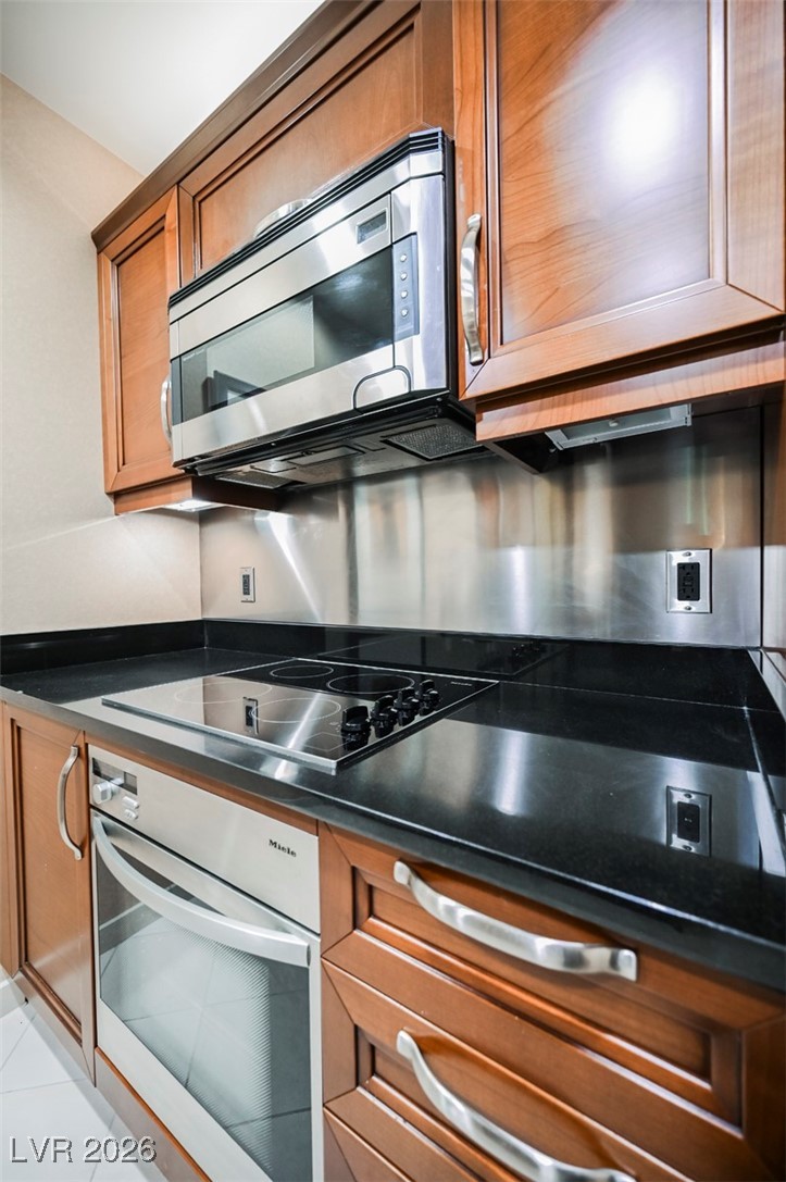 Photo 6 of 36, 145 HARMON Avenue #208