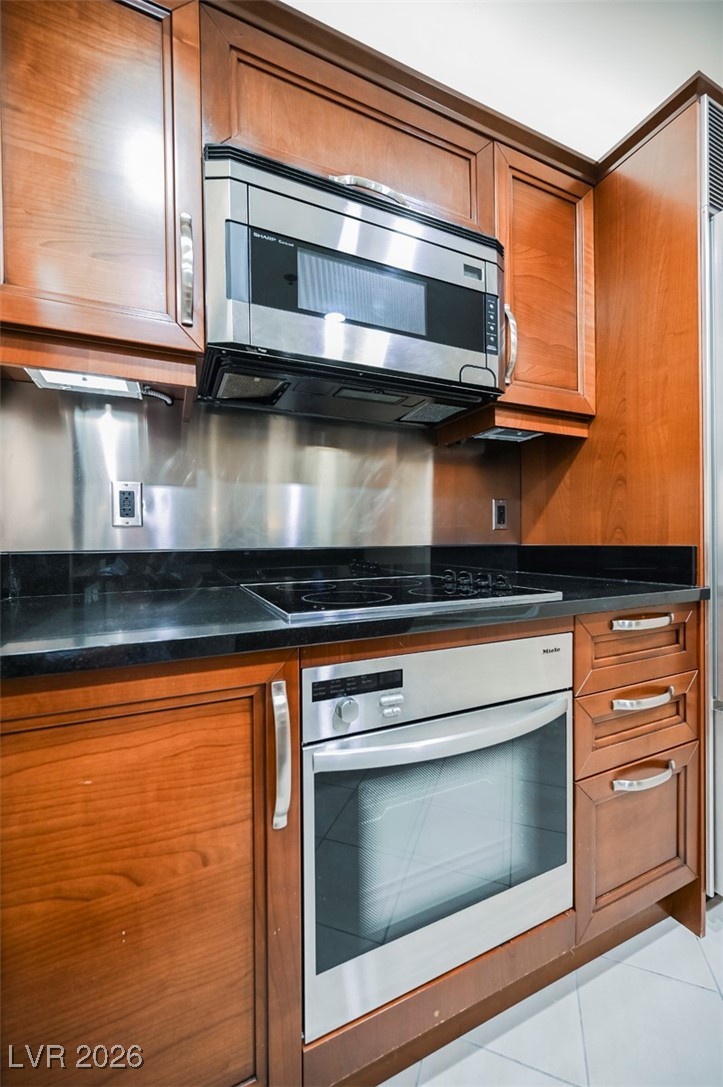 Photo 7 of 36, 145 HARMON Avenue #208