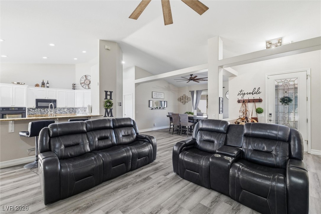 Photo 9 of 40, 2461 E Deerskin Street