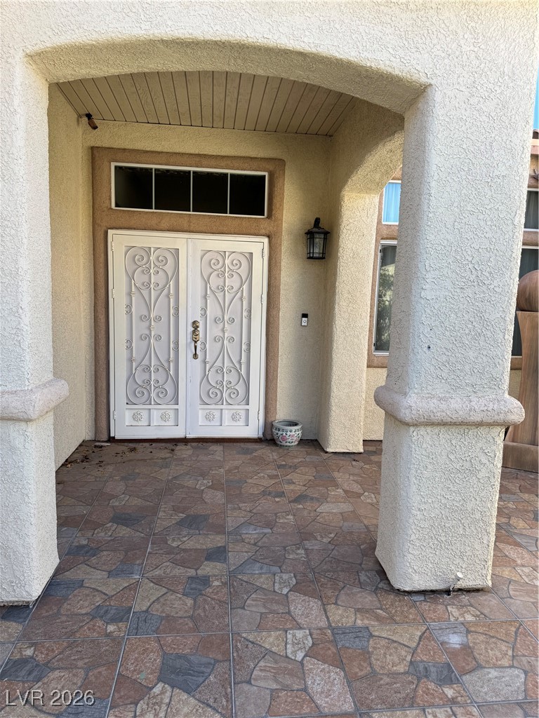 Photo 8 of 61, 9927 Ridge Manor Avenue