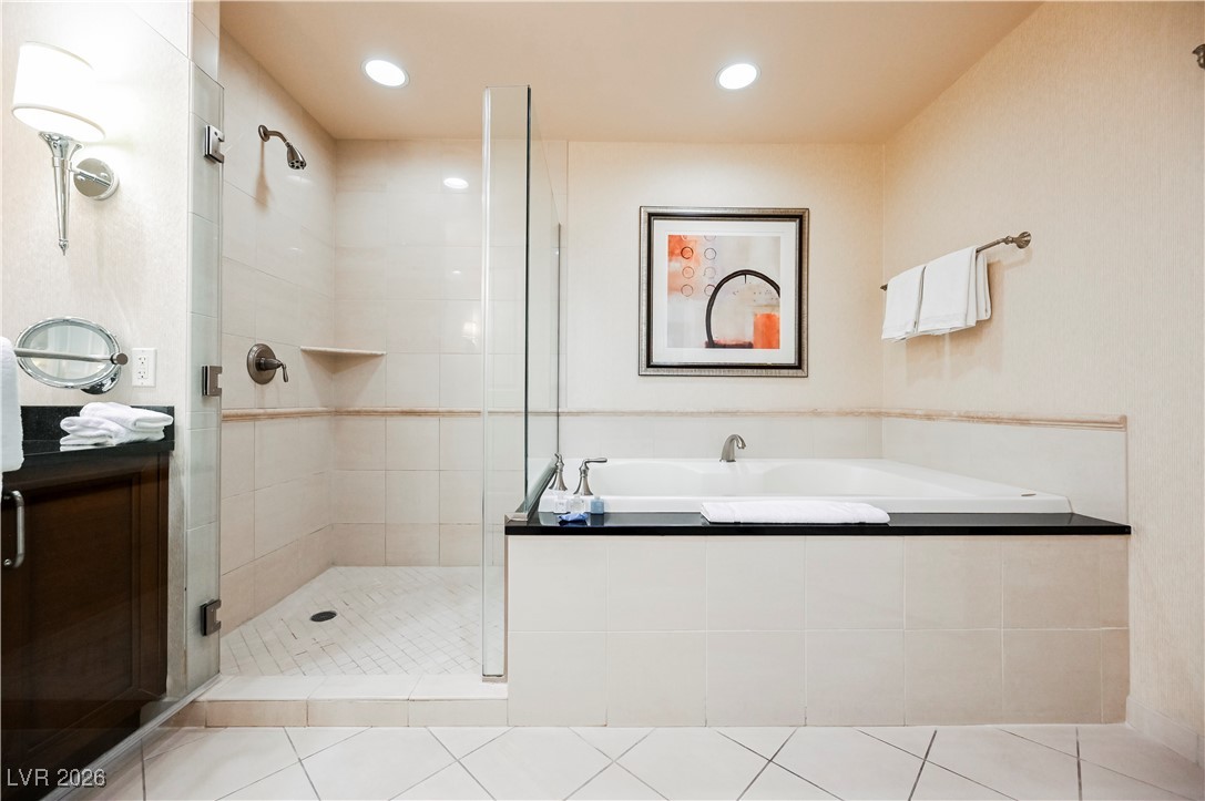 Photo 23 of 45, 135 E HARMON Avenue #305
