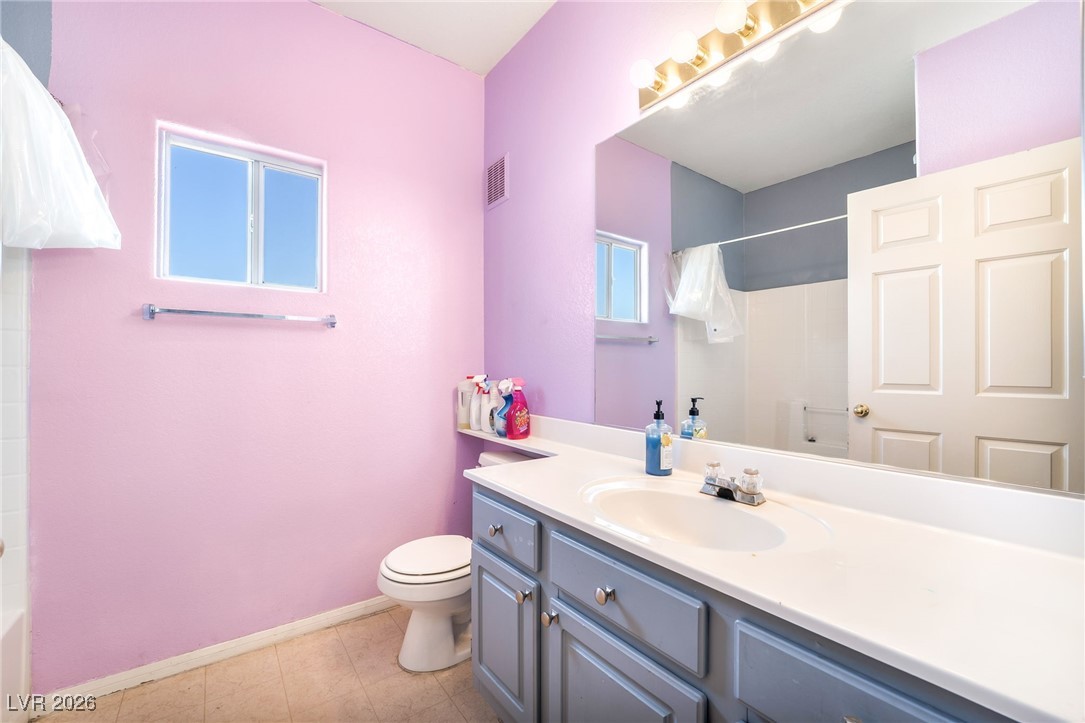 Photo 16 of 21, 855 N Stephanie Street #1721