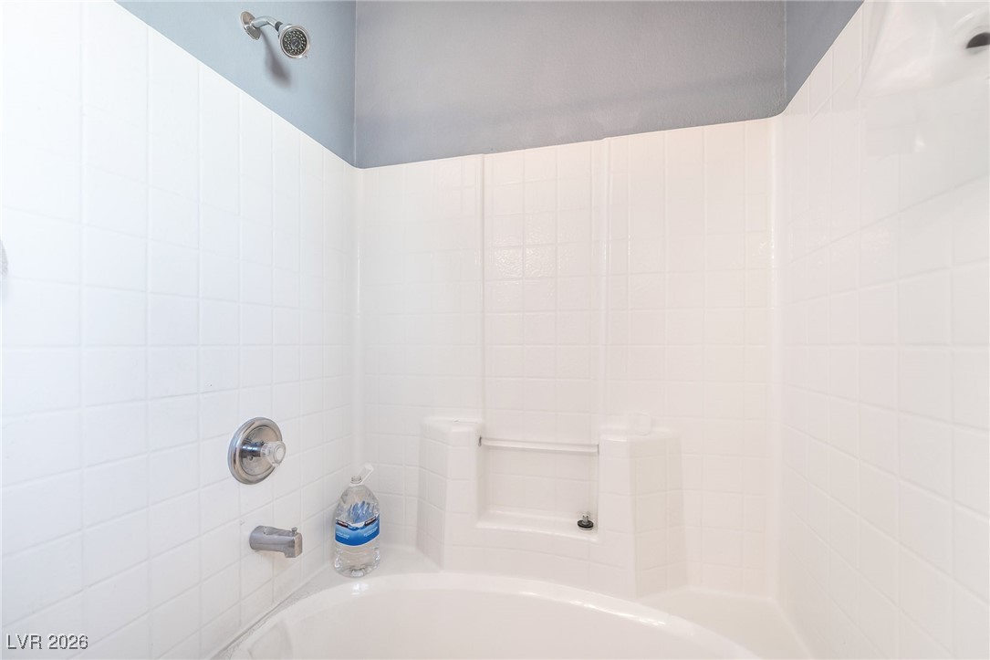 Photo 17 of 21, 855 N Stephanie Street #1721
