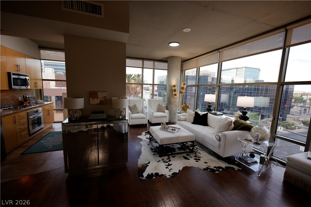 353 E Bonneville Avenue #475, Las Vegas 89101