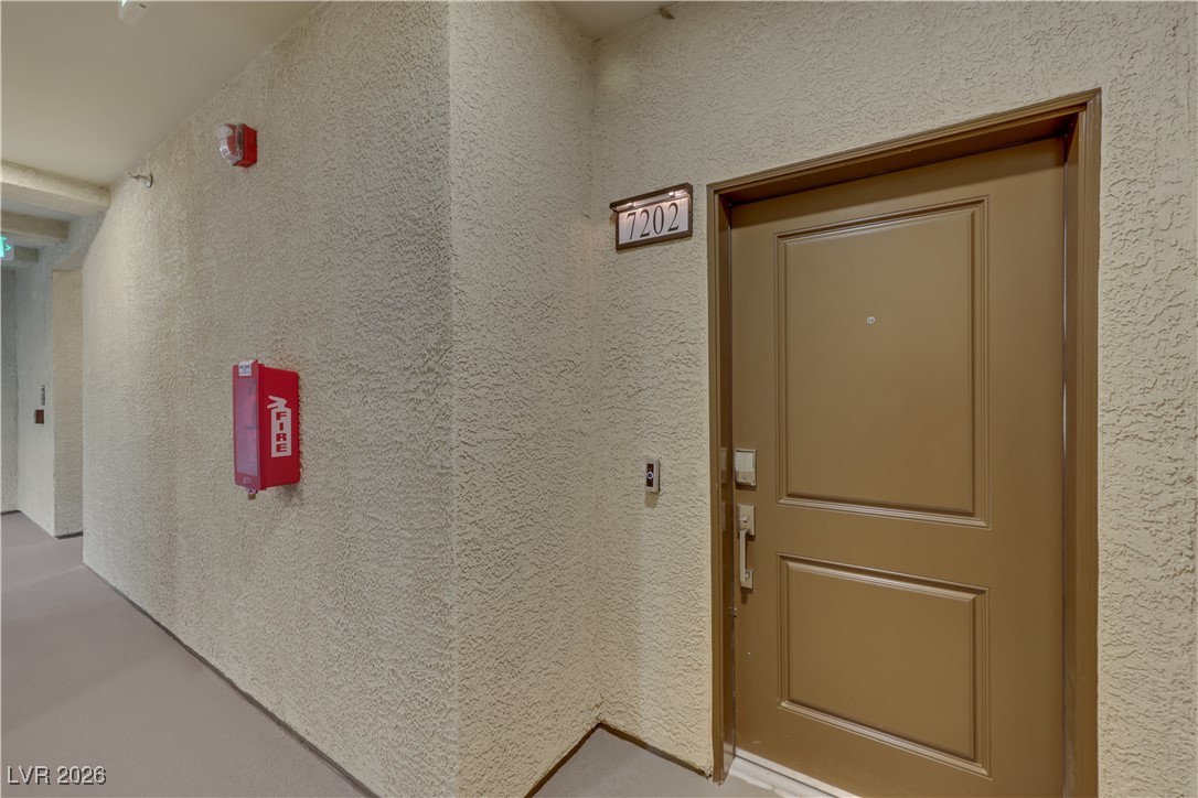 Photo 6 of 40, 2555 Hampton Road #7202