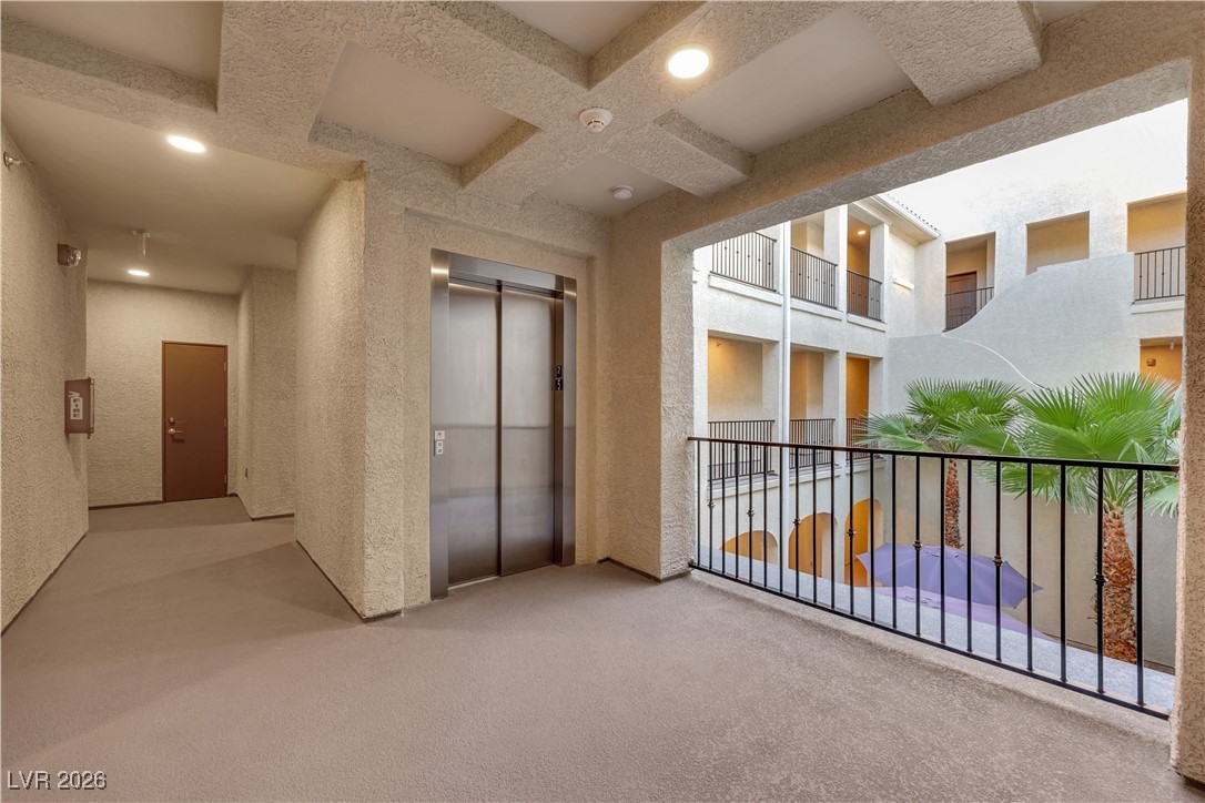 Photo 37 of 40, 2555 Hampton Road #7202