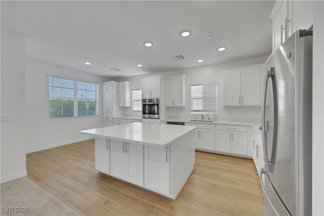 Photo 13 of 40, 2555 Hampton Road #7202