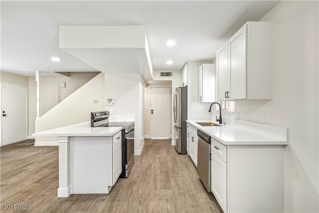Photo 6 of 33, 5248 Greene Lane #B