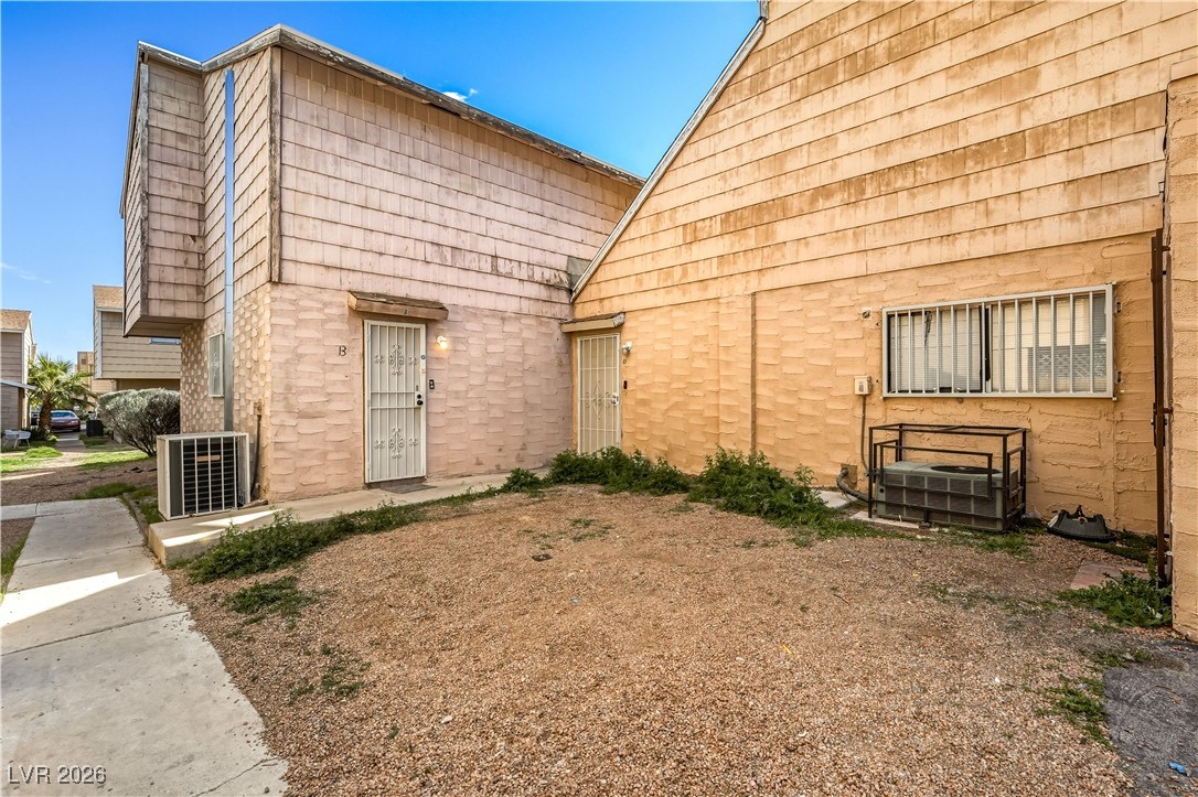 Photo 30 of 33, 5248 Greene Lane #B