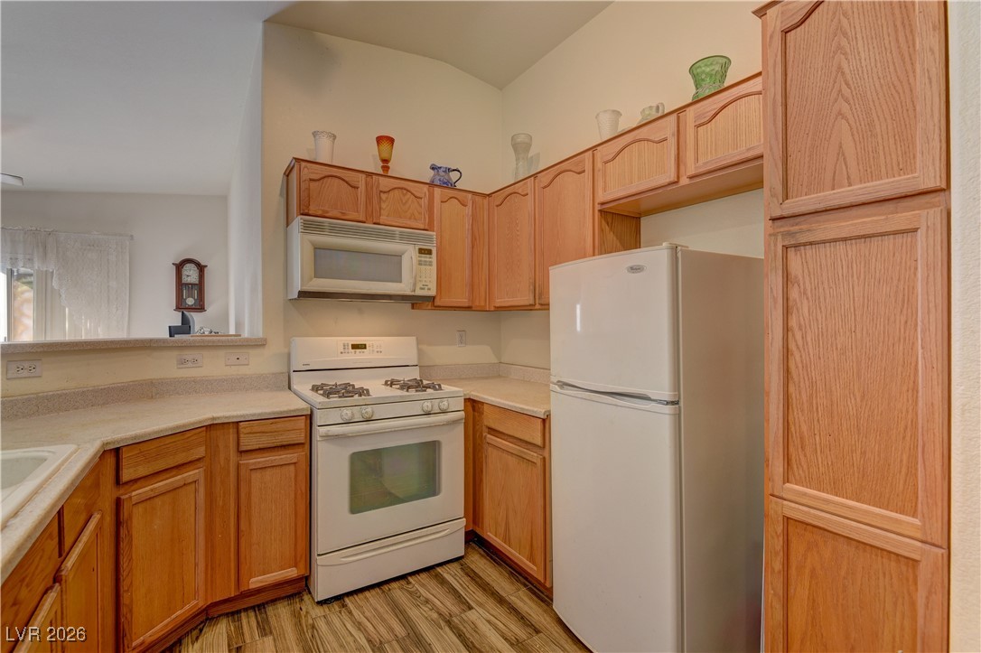 Photo 7 of 18, 5086 Mascaro Drive