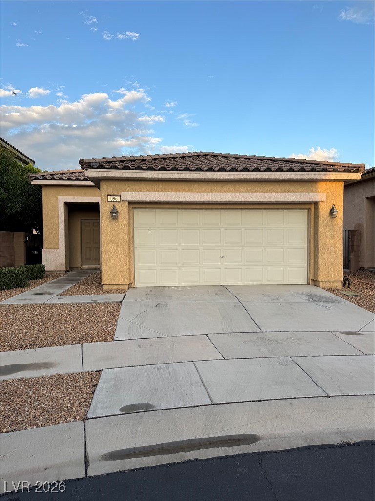 696 Yew Barrow Court, Henderson 89011