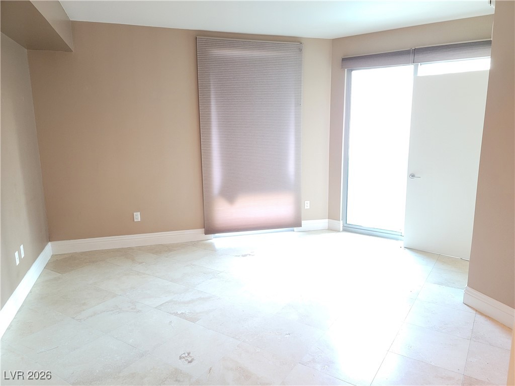Photo 18 of 32, 322 KAREN Avenue #504