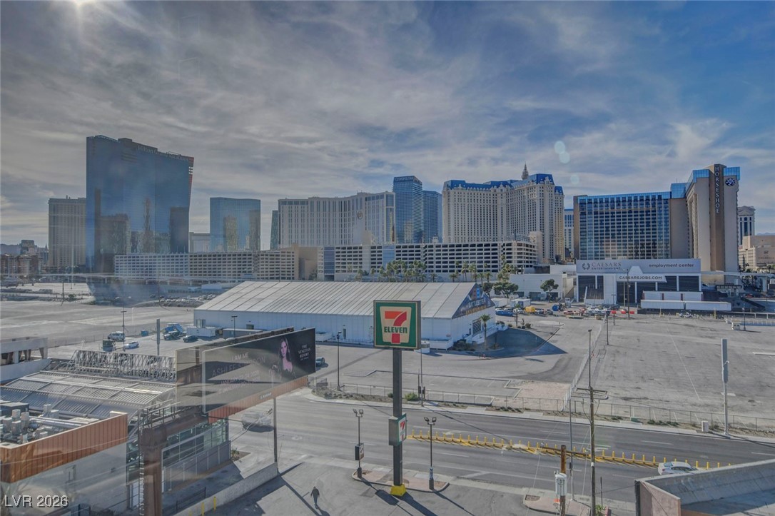 Photo 50 of 68, 211 E Flamingo Road #713