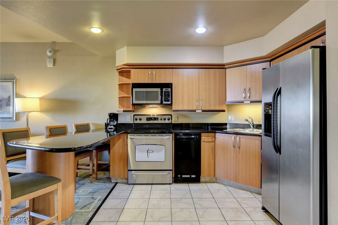 Photo 13 of 68, 211 E Flamingo Road #713