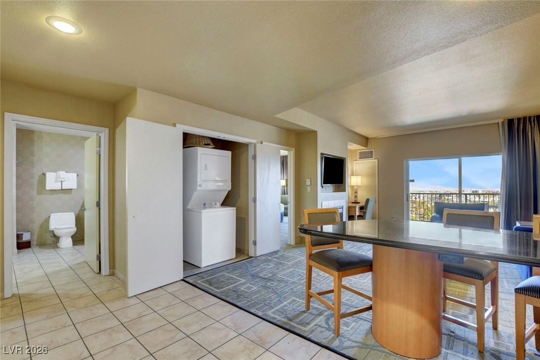 Photo 18 of 68, 211 E Flamingo Road #713