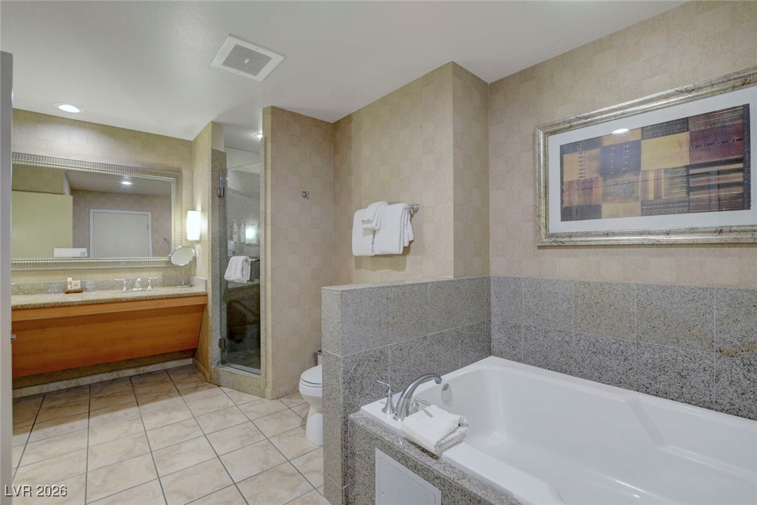 Photo 34 of 68, 211 E Flamingo Road #713