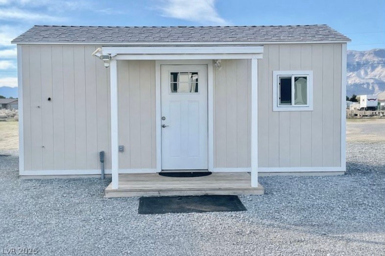 Photo 9 of 14, 5260 Mooncrest Avenue