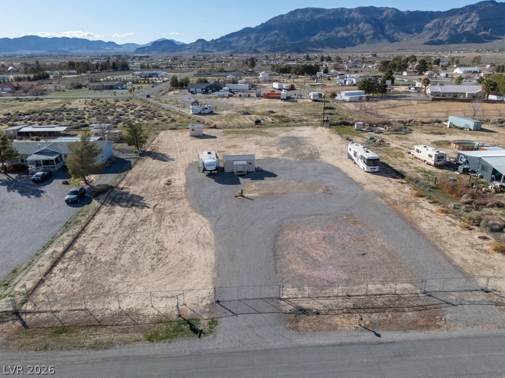 Photo 4 of 5260 Mooncrest Avenue