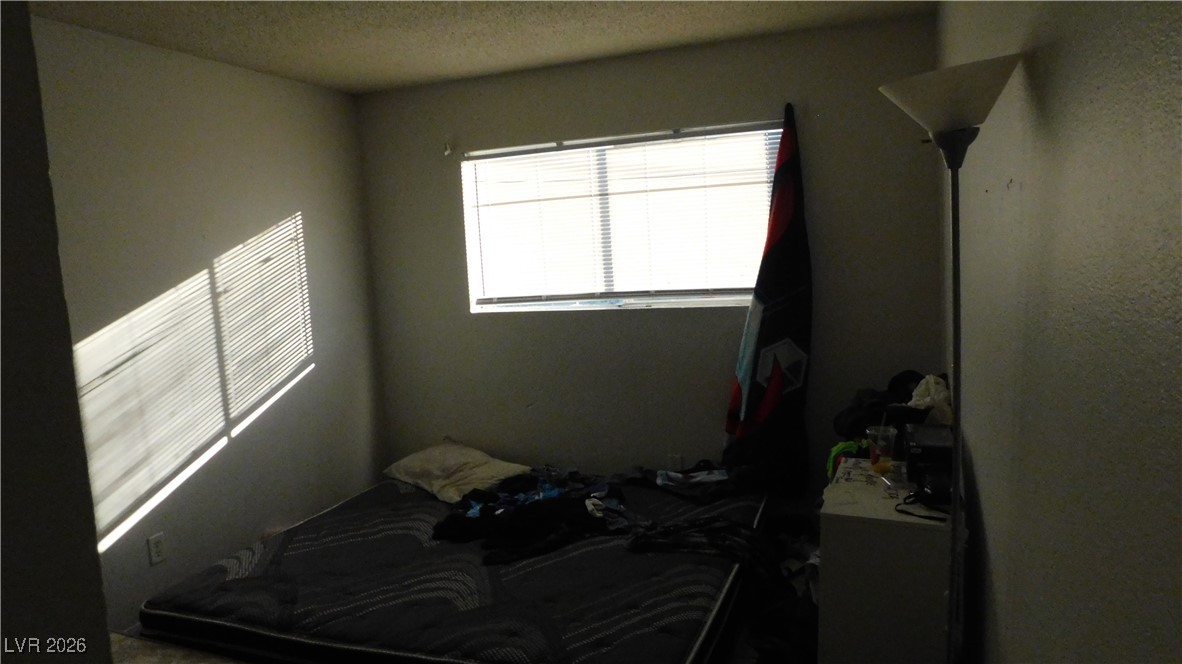 Photo 8 of 39, 2612 E Mesquite Avenue