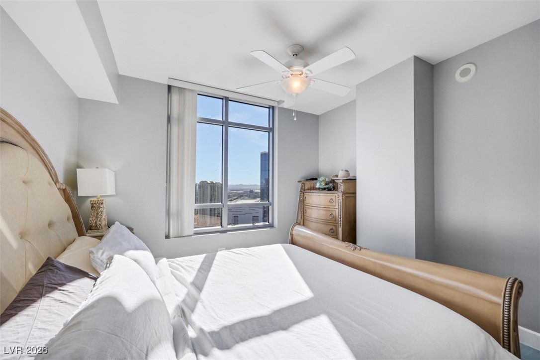 Photo 24 of 57, 200 W Sahara Avenue #3707