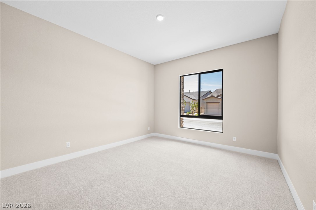 Photo 33 of 42, 525 Stowell Avenue