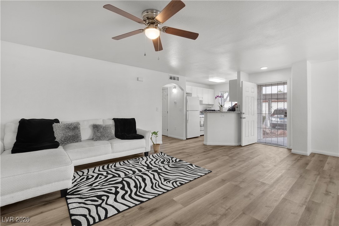 Photo 6 of 20, 4428 W Lake Mead Boulevard #102