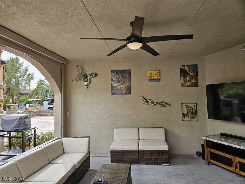 Photo 6 of 39, 8175 Arville Street #370