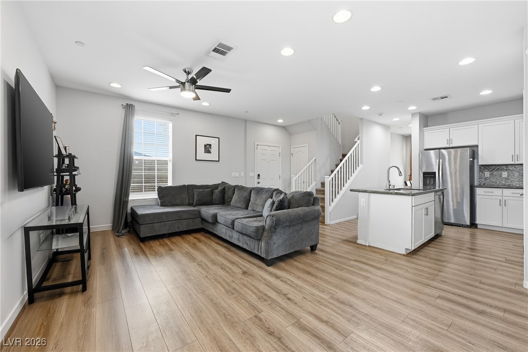 Photo 9 of 48, 663 Swift Eagle Avenue