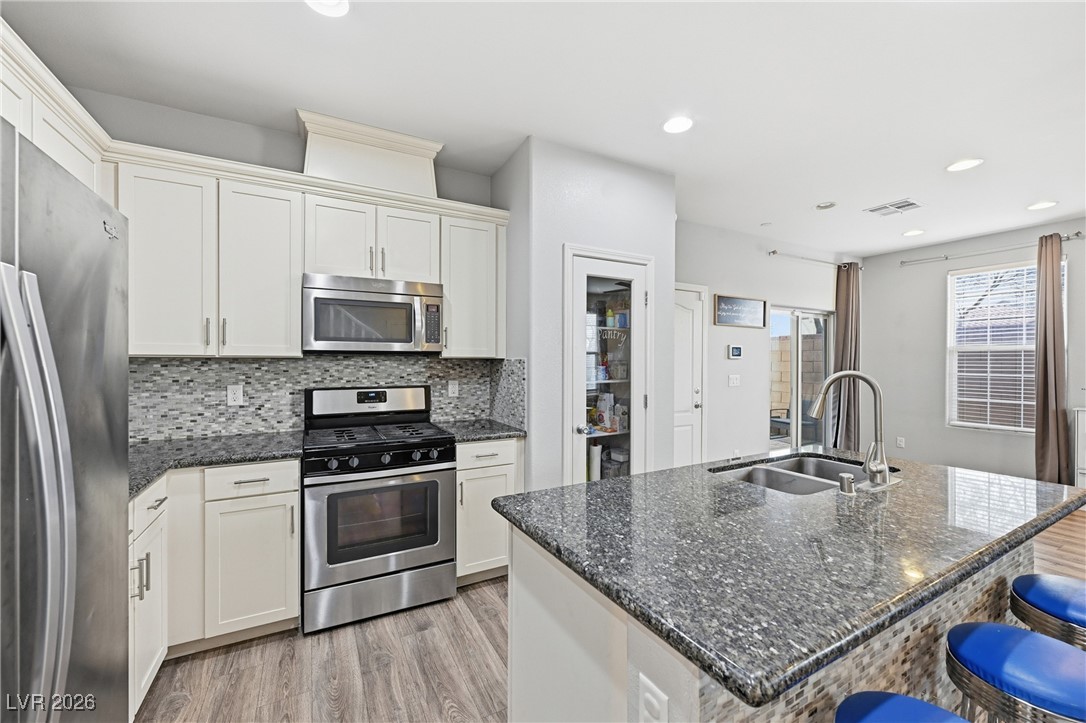 Photo 4 of 663 Swift Eagle Avenue
