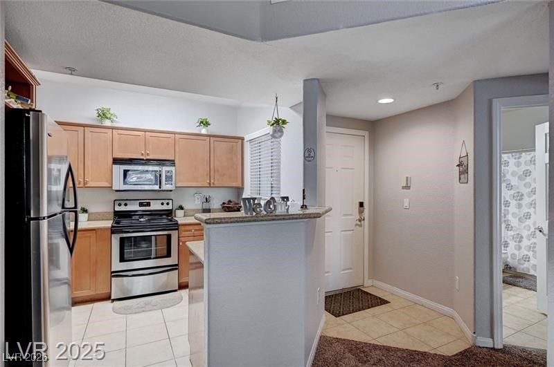 Photo 11 of 37, 4400 S Jones Boulevard #1119