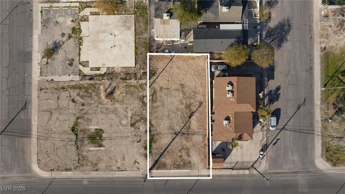 Photo 6 of 10, 108 E Tonopah Avenue