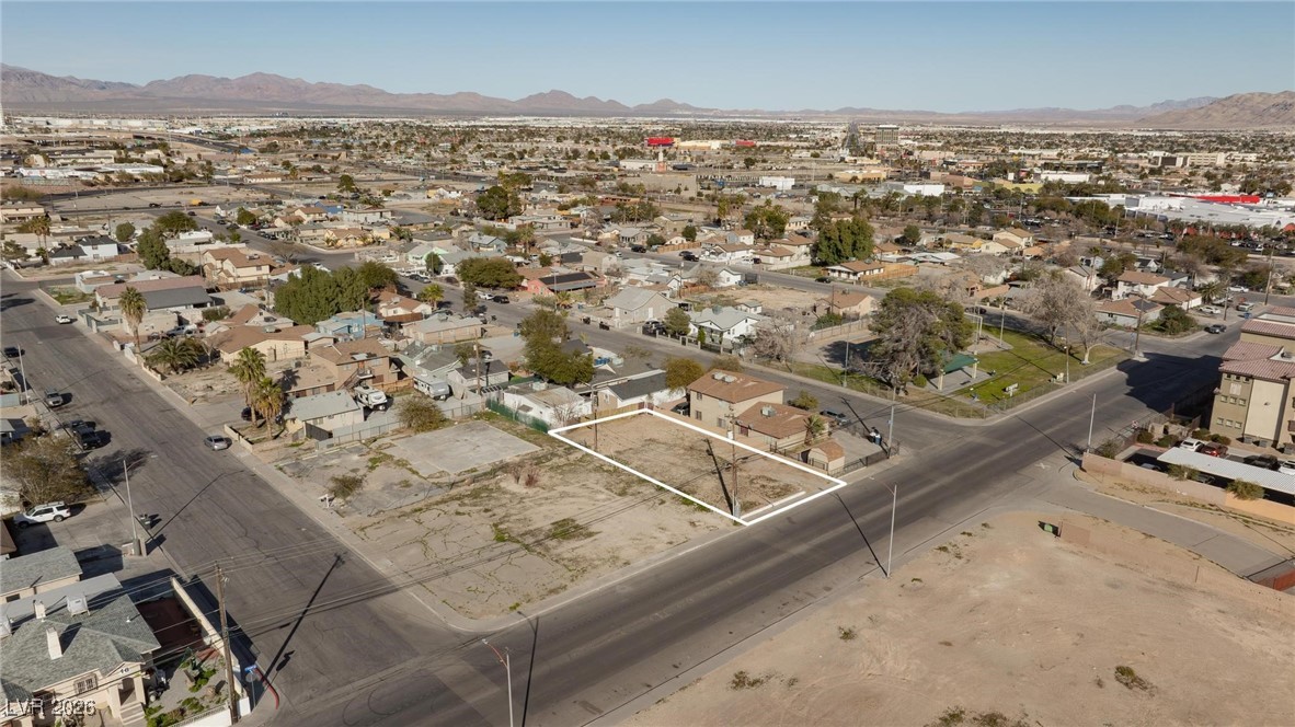 Photo 7 of 10, 108 E Tonopah Avenue