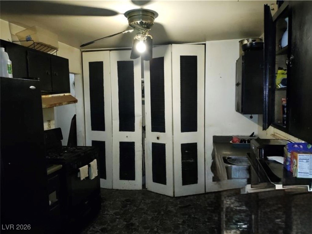 Photo 5 of 421 Miller Avenue