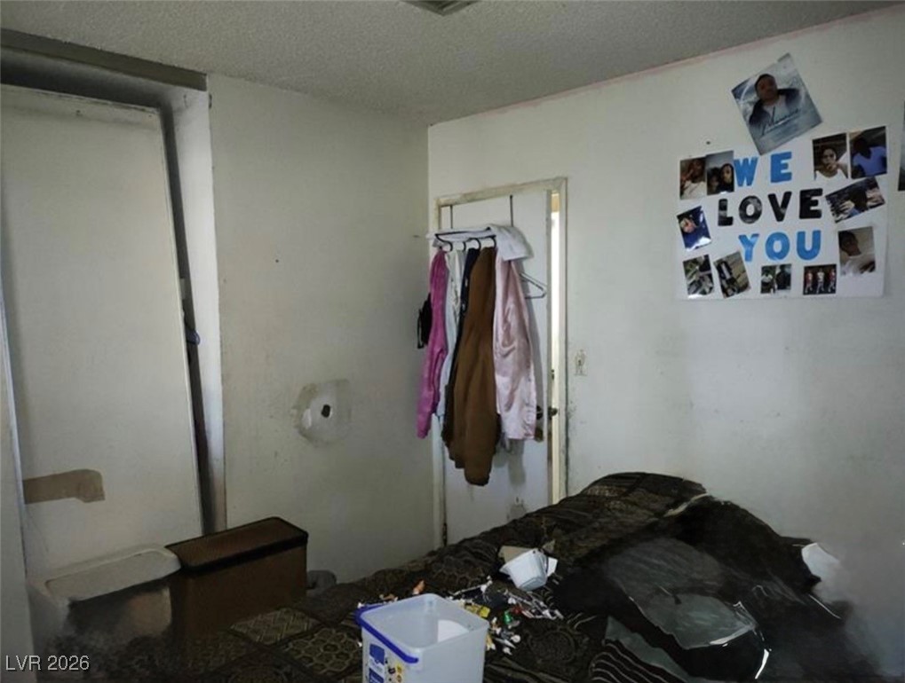 Photo 8 of 18, 421 Miller Avenue